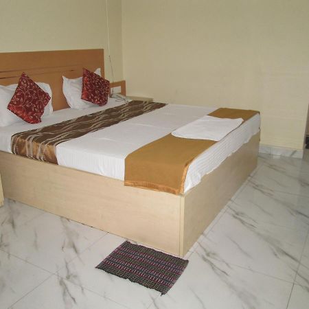 היידראבד Oyo 13494 Hotel Nakshatra Inn מראה חיצוני תמונה