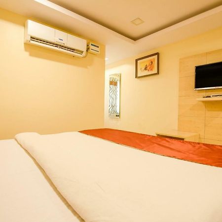 היידראבד Oyo 13494 Hotel Nakshatra Inn מראה חיצוני תמונה