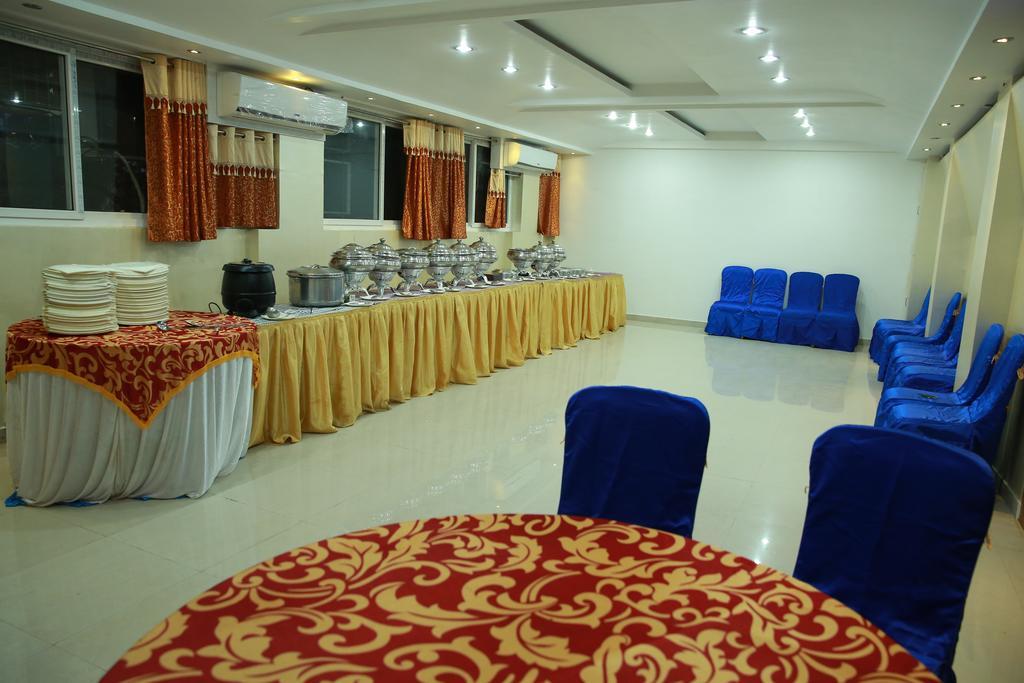 היידראבד Oyo 13494 Hotel Nakshatra Inn מראה חיצוני תמונה