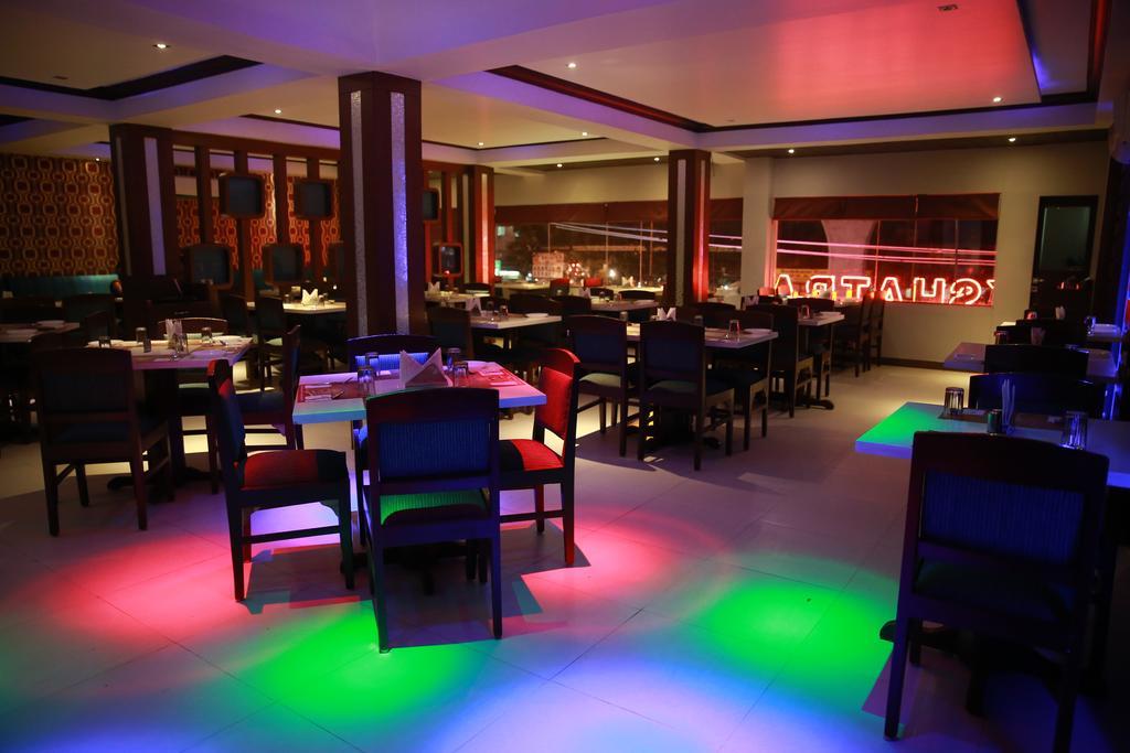 היידראבד Oyo 13494 Hotel Nakshatra Inn מראה חיצוני תמונה