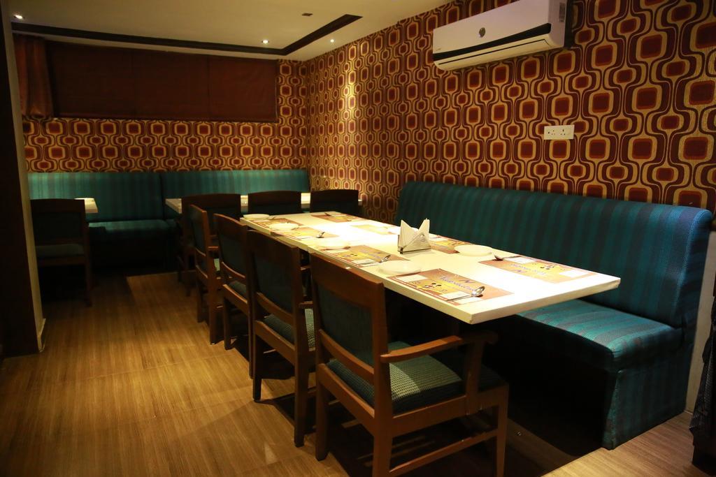 היידראבד Oyo 13494 Hotel Nakshatra Inn מראה חיצוני תמונה