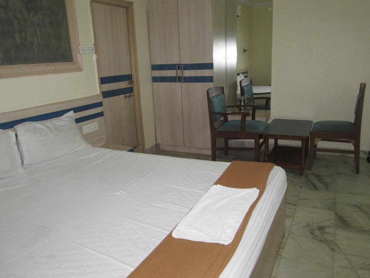 היידראבד Oyo 13494 Hotel Nakshatra Inn מראה חיצוני תמונה