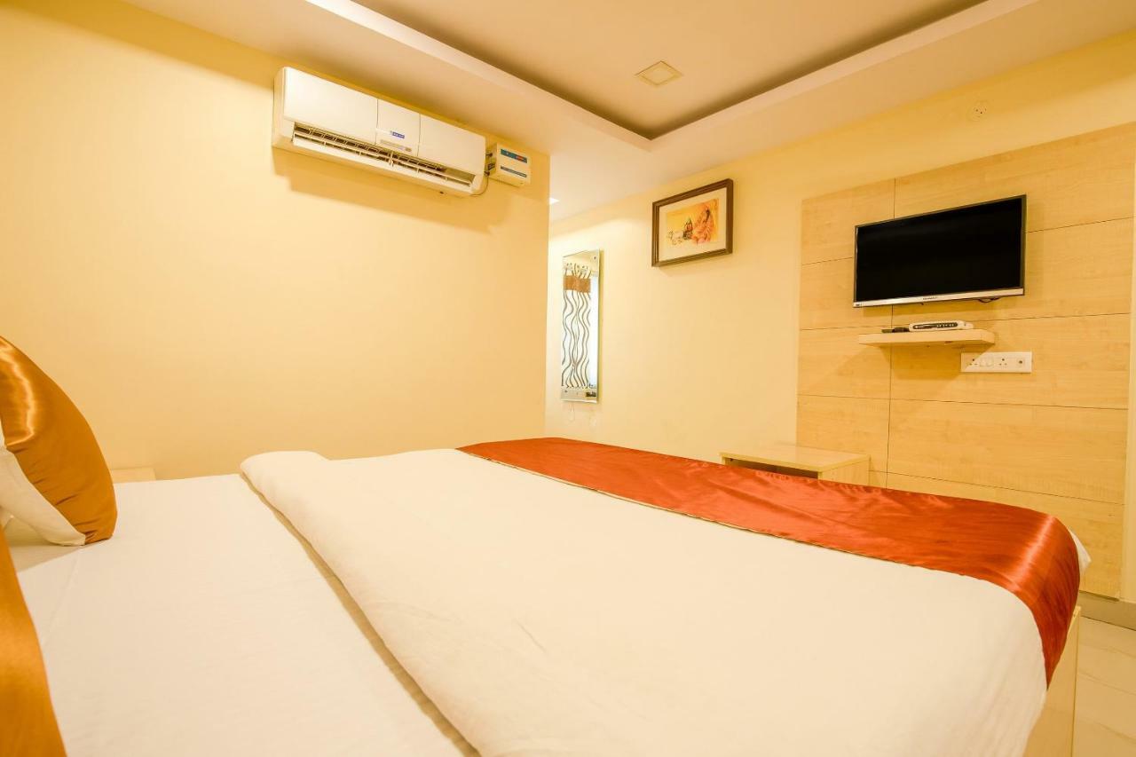 היידראבד Oyo 13494 Hotel Nakshatra Inn מראה חיצוני תמונה