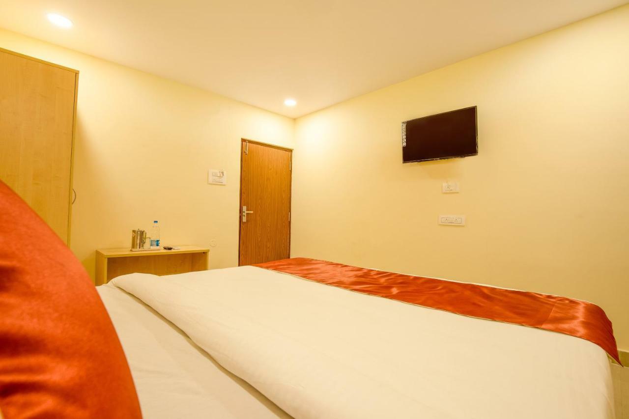 היידראבד Oyo 13494 Hotel Nakshatra Inn מראה חיצוני תמונה