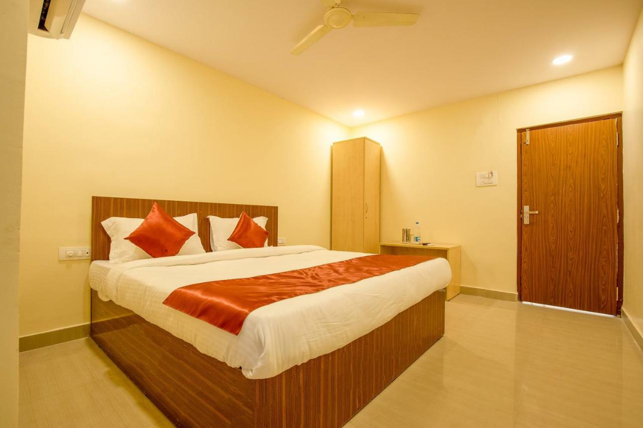 היידראבד Oyo 13494 Hotel Nakshatra Inn מראה חיצוני תמונה