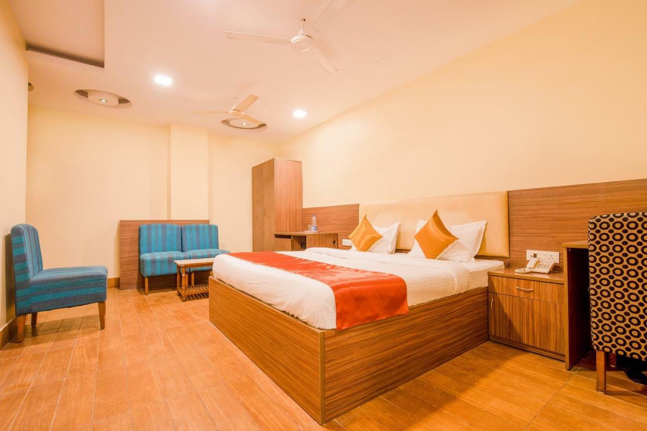 היידראבד Oyo 13494 Hotel Nakshatra Inn מראה חיצוני תמונה